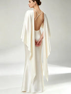 שמלת סאטן ארוכה עם שכמייה